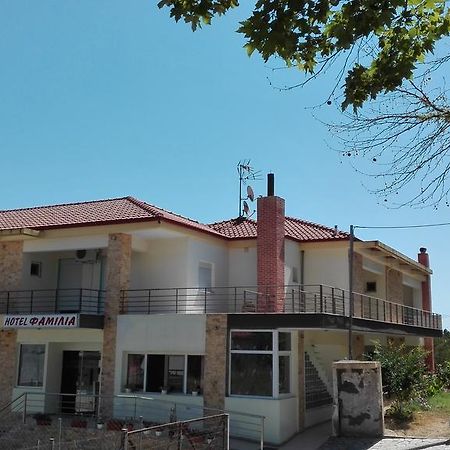 Familia Hotel Loutra Volvis エクステリア 写真