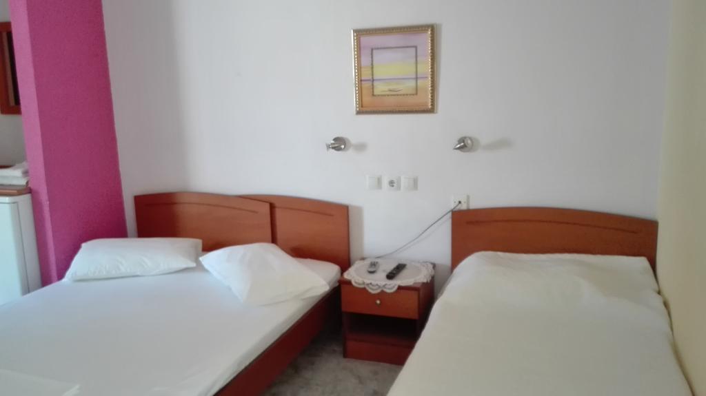 Familia Hotel Loutra Volvis エクステリア 写真