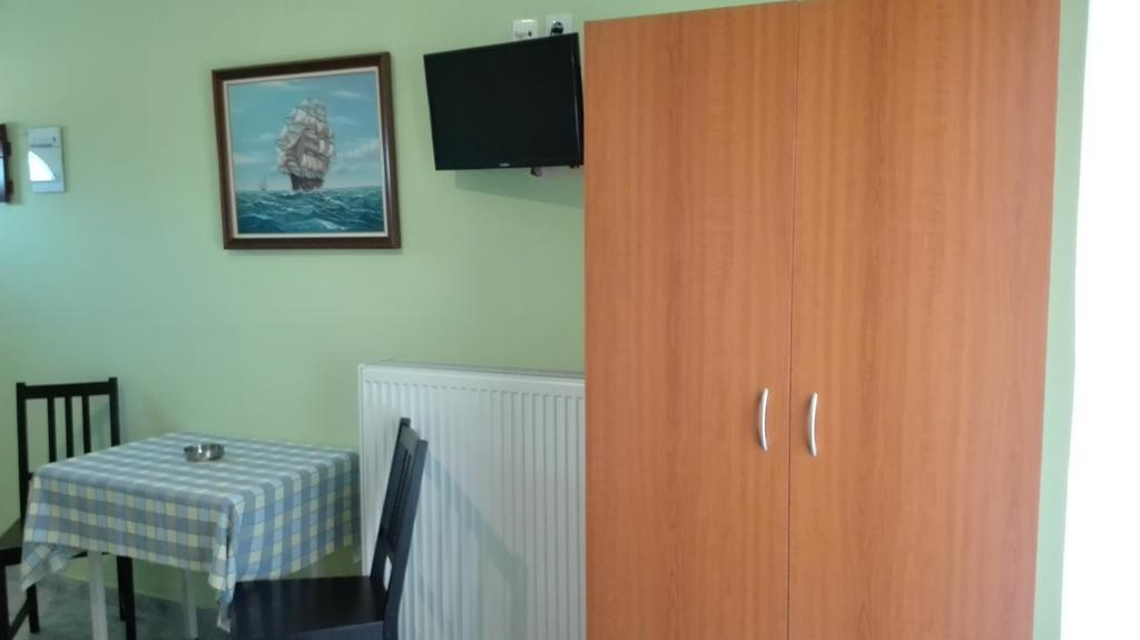 Familia Hotel Loutra Volvis エクステリア 写真