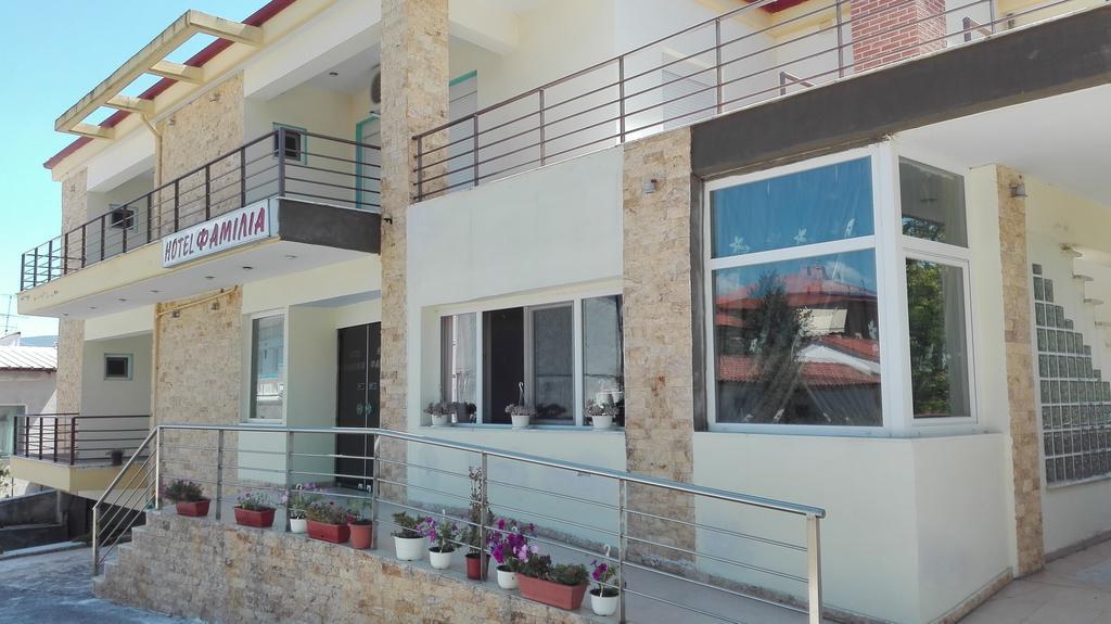 Familia Hotel Loutra Volvis エクステリア 写真
